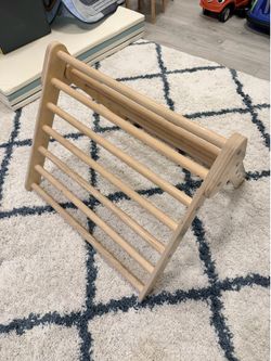 Moving sale! - Lily & River Montessori Climbing Triangle / Pikler Triangle 🌿