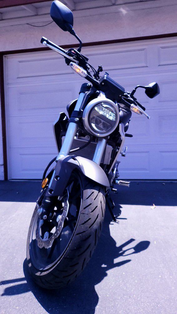 Photo 2019 Honda CB300R