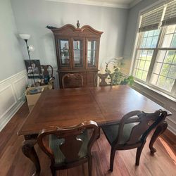 Elegant Dining Room Table Set – Includes 2 Leafs + 6 Chairs – Solid Wood!