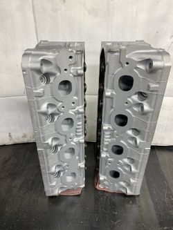 GM Chevy GMC Chevrolet 5.3L L83 Cylinder Head Assembly Set 1(contact info removed) REFURBISH