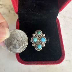 Vintage 925 Sterling Silver w/ genuine turquoise stones , Native Am. , size 6.5 , gorgeous ring!