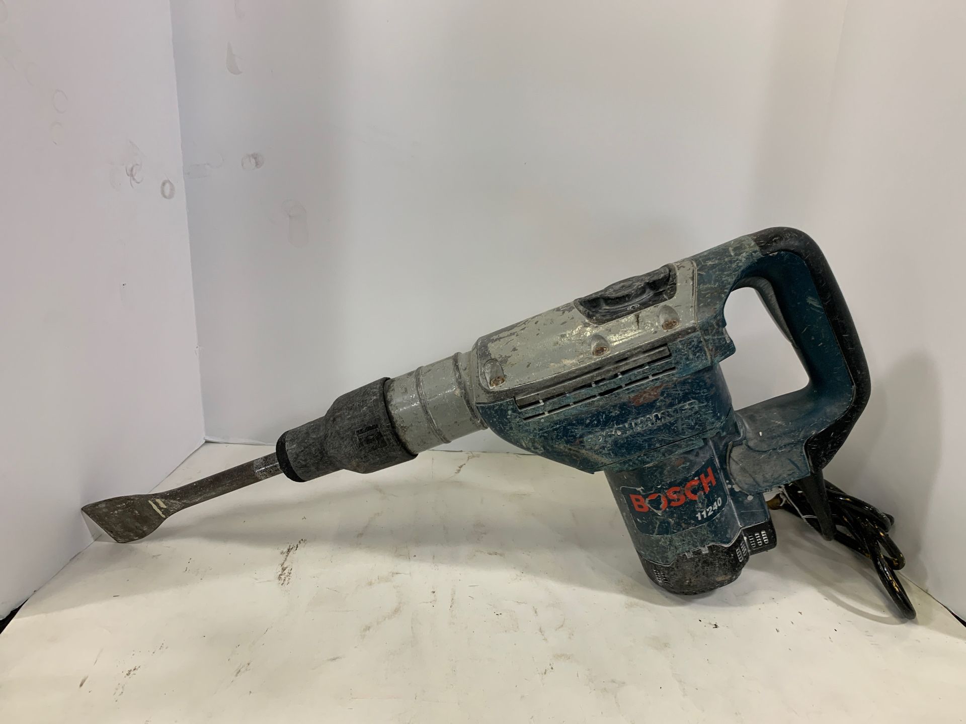 Bosch 11240 rotary hammer drill
