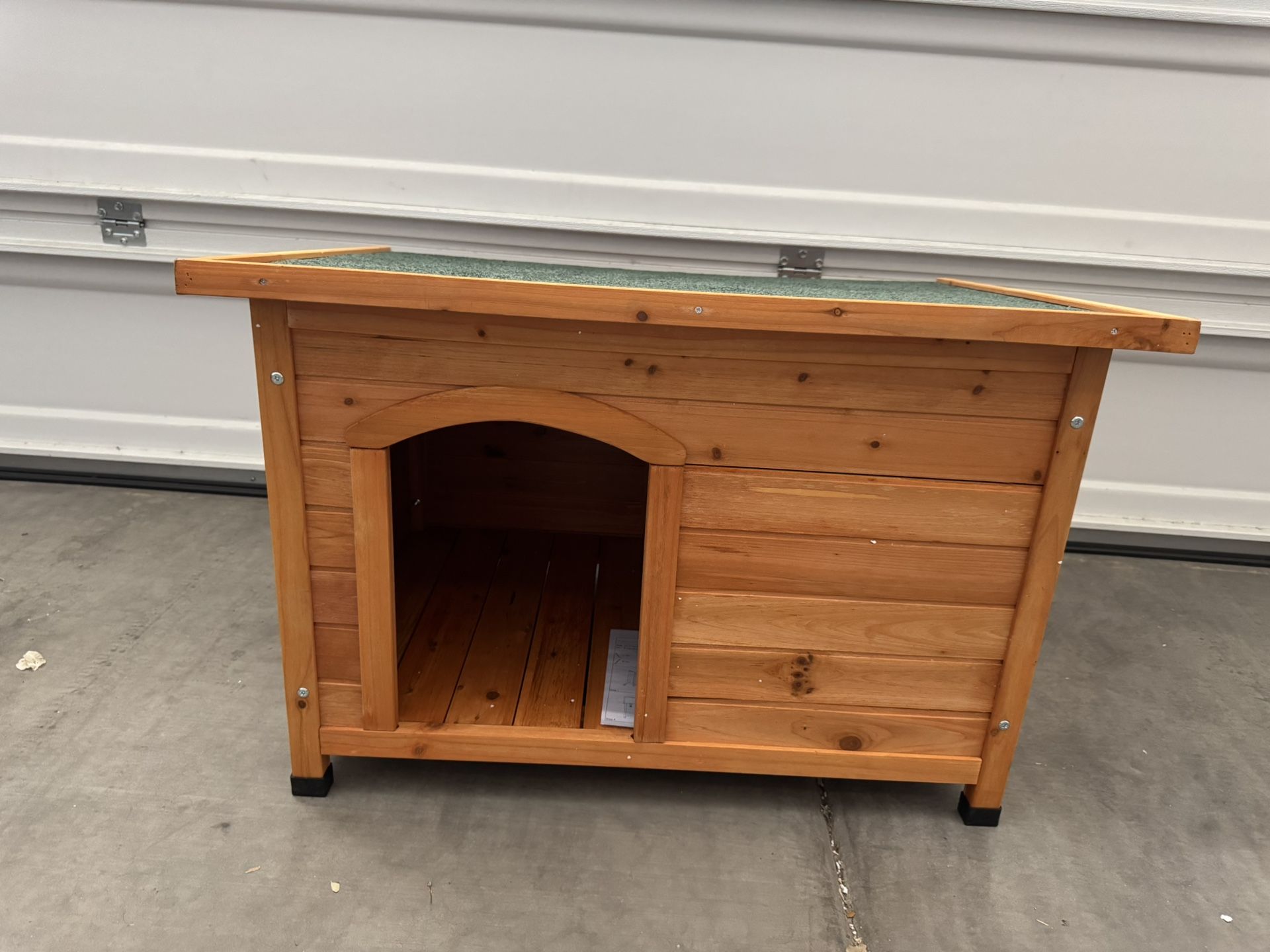 TAKUKA Outdoor Wooden Dog House