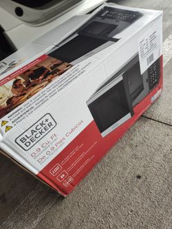 Black+Decker 0.9 Cu. Ft. Microwave Oven