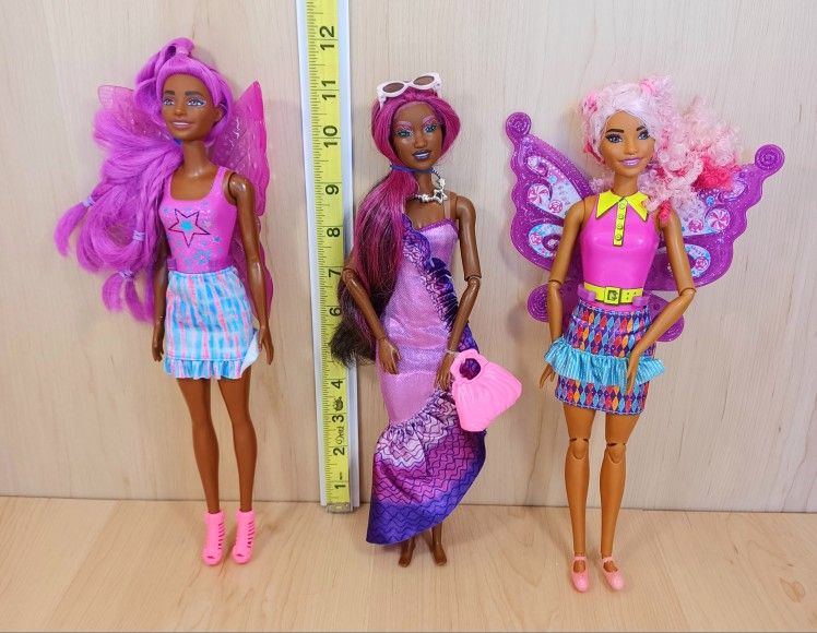 Barbie Color Reveal & Fashionista Doll Lot With Removable Wings