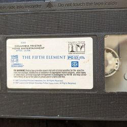 Movie Vcr Tape The Fifth Element pg13, 1997, 126 min cc Bruce Willis, Ancient curses, all-powerful monsters, shape-changing assassins, scantily-clad s