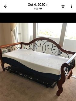 Day bed tein no matress