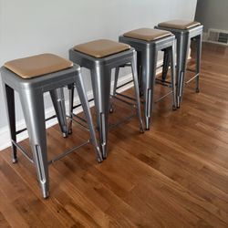 Bar Stools With Removable Cushions $85