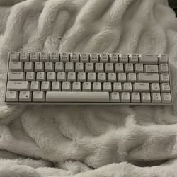 OBO Bluetooth Keyboard Royal Kludge RK68