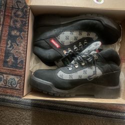 Supreme x Timberlands • Size 9