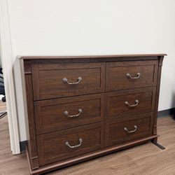 Solid Wood Storage Chest 