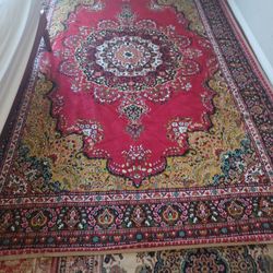 Lightweight padded rug