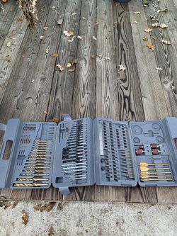 Drill set.