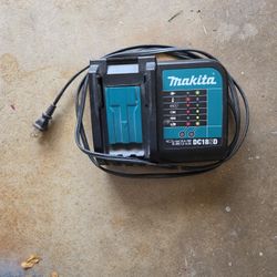 Makita Charger