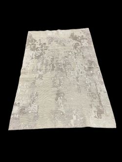 NEW 5x8 Uttermost Olefin & Silk Taupe And Pearl Rug 