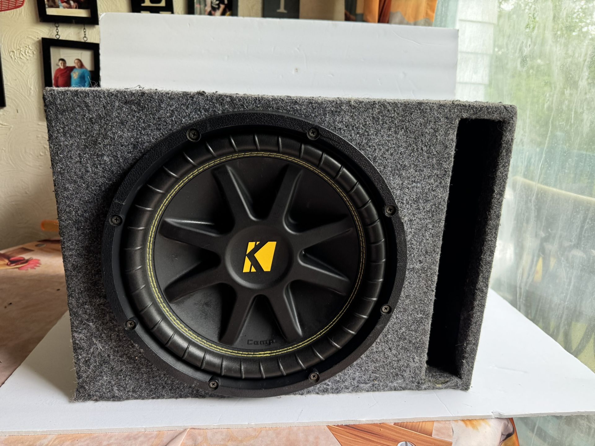 12"Kicker Comp C in ported box No amp can demo