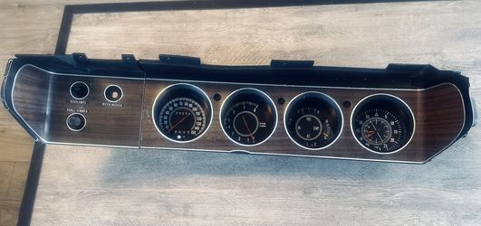 Mopar E body  Ralley Cluster And Switch Panel 