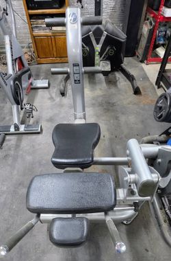 Life Fitness Ab Crunch Bench