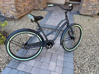 Huffy 26” Cranbrook Women's Cruiser Bike Matte Black