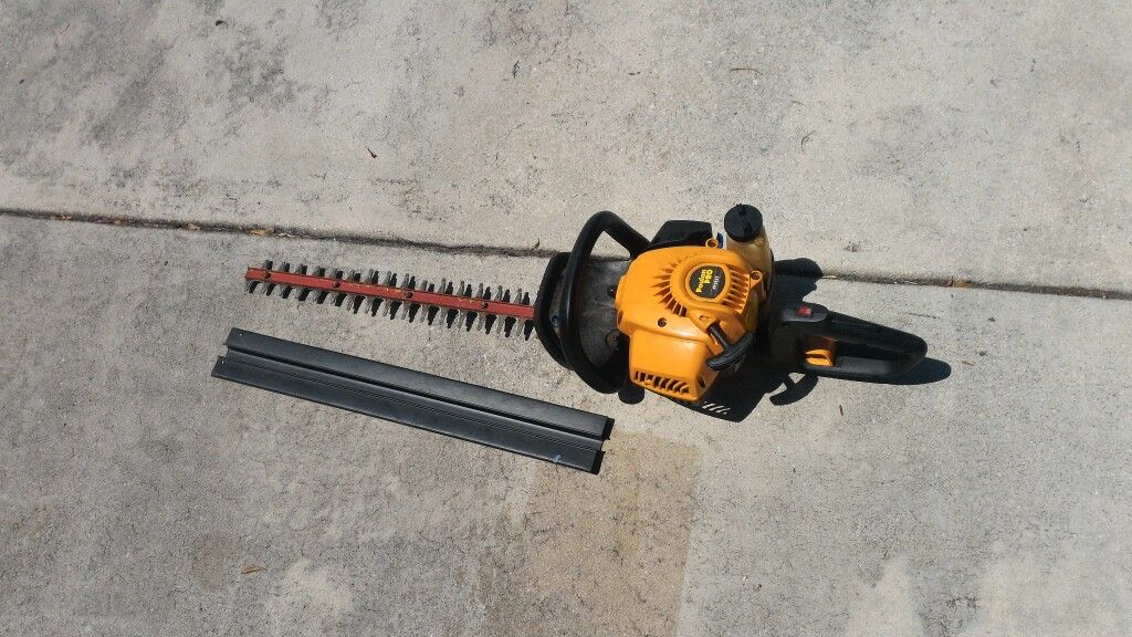 Poulan Pro Hedge Trimmer pp2822