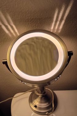 Light Up Double Sided Makeup Mirror