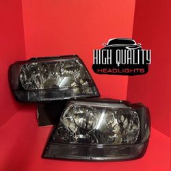 Jeep Grand Cherokee 1999  2004 headlight