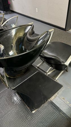 Shampoo chair
