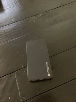 Phone charger (mophie)