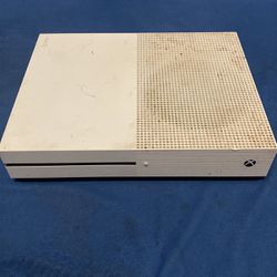 Xbox One S With Cords And Controller 