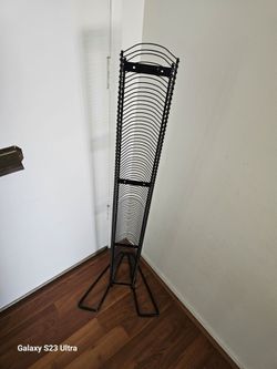 49"  Organizer  CD  stand tower Metal  like new  80 CD