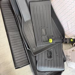 Tesla model y floor mats