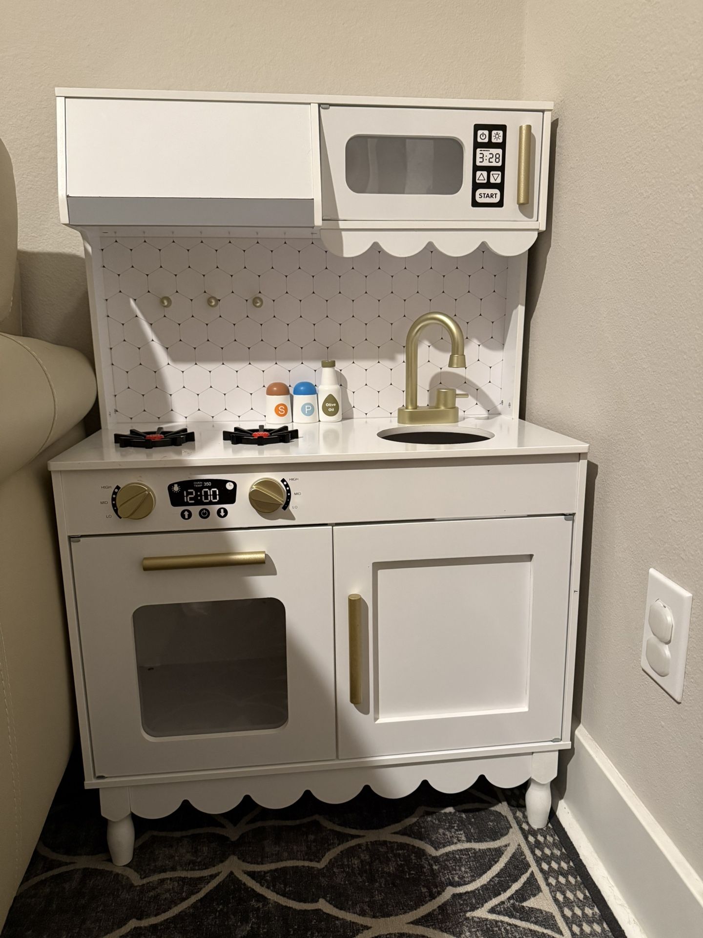 Kids Play Kitchen