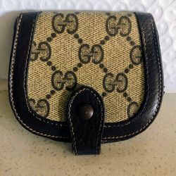 Authentic Vintage Gucci Leather Coin Purse