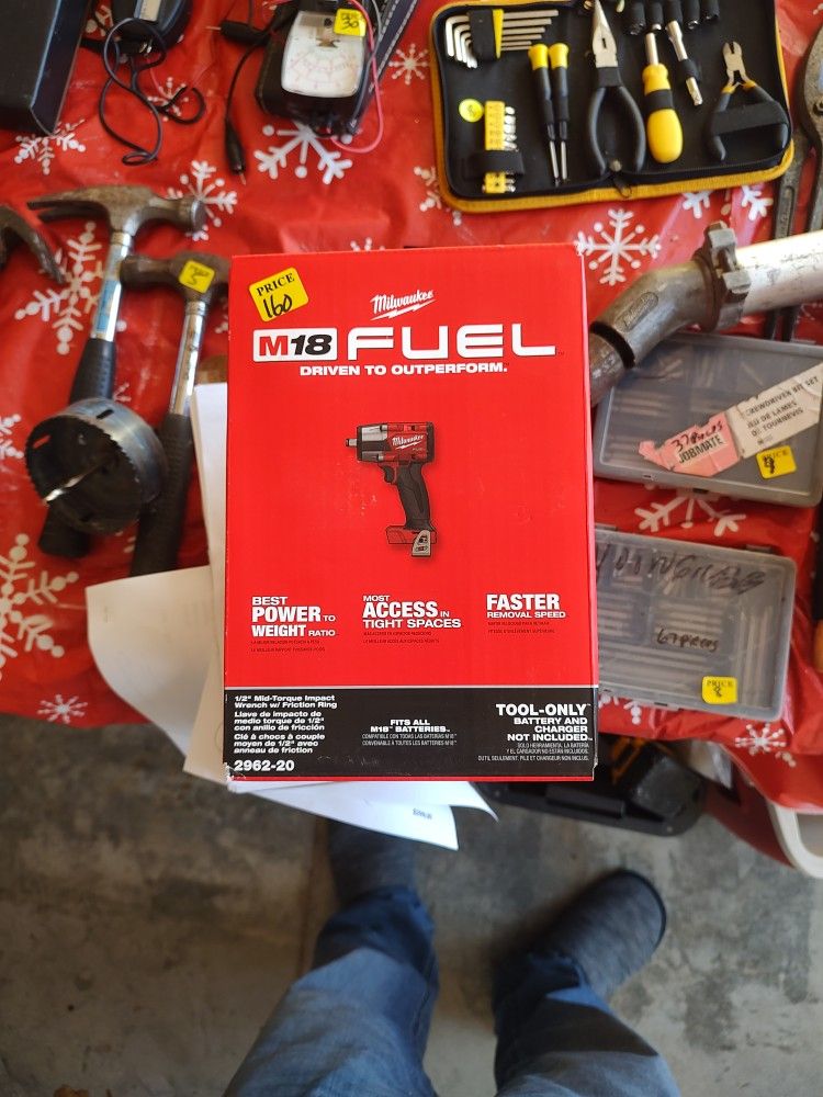 Milwaukee M18 Fuel 1/2" Mid Torque Wrench W/Friction Ring