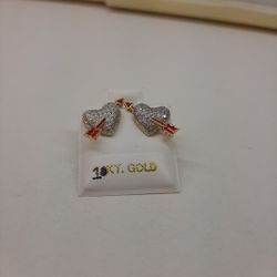 10k Gold Pair Of Diamond Heart Earrings 