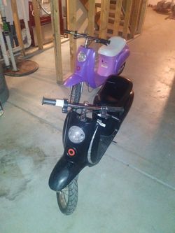 Boy and girl electric scooter/Razor Euro