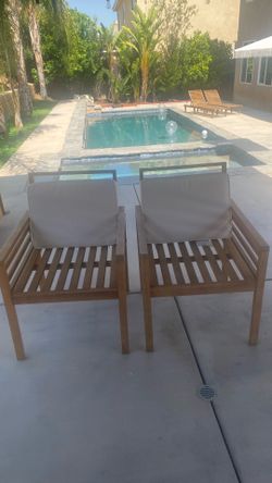 Set of 2 Solid Wood Outdoor Patio Chairs with Cushions
