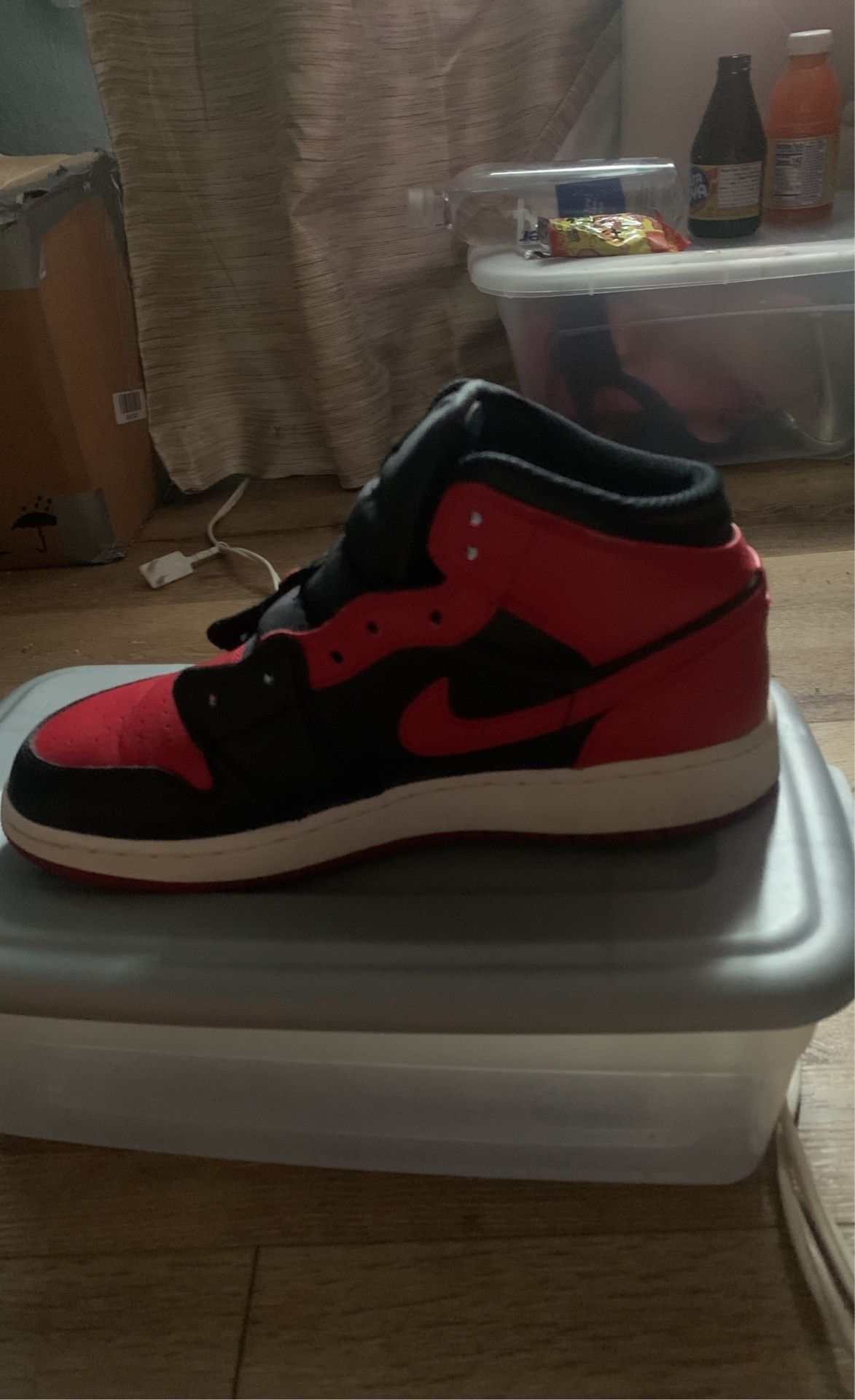 Jordan 1 Mid