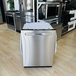Frigidaire Gallery Top Control 24-in Built-In Dishwasher FGIPUF