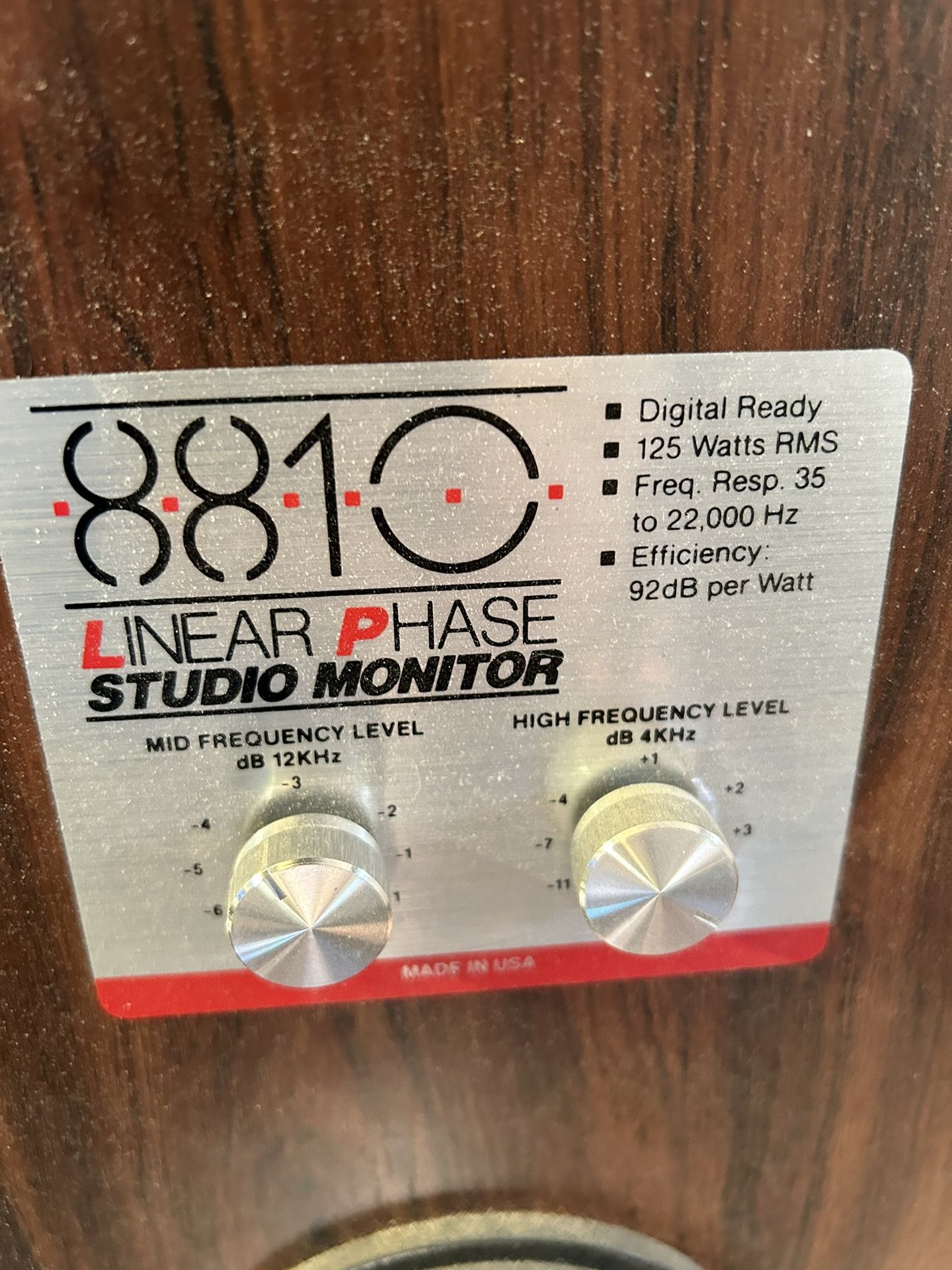 Linear Phase 8810 Vintage Studio Monitor 3-Way Floor Standing