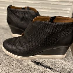 Women’s Wedge Platform Black Leather Boots Size 9 Paolo Brand