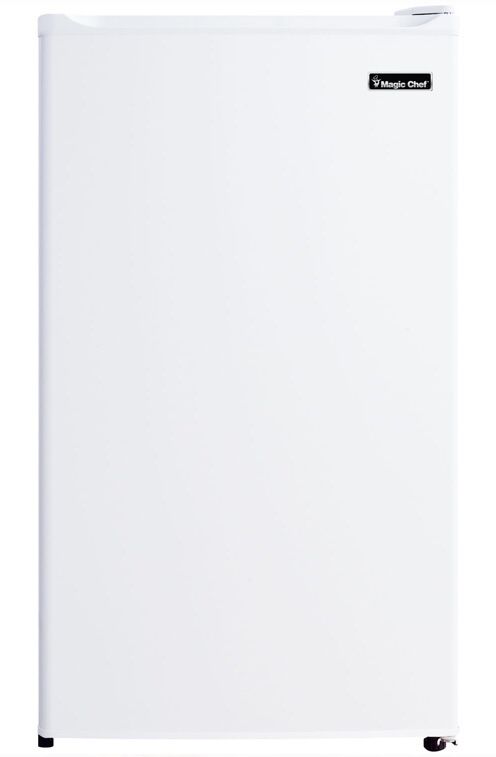 Magic Chef Mini Refrigerator, Model HMBR350WE1