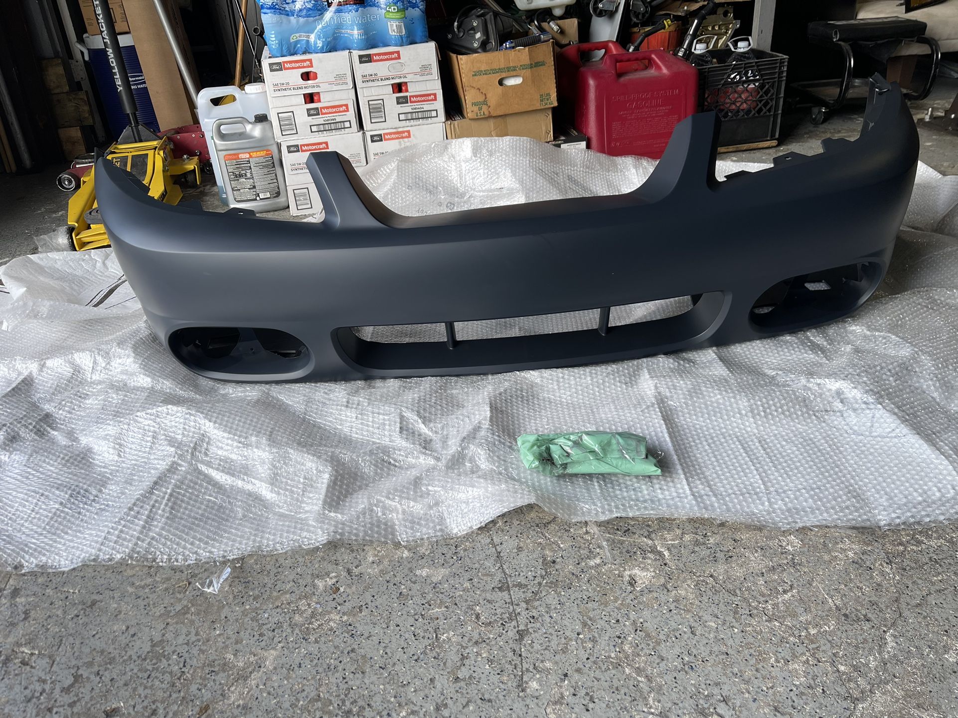03/04 COBRA front Bumper LMR brand New