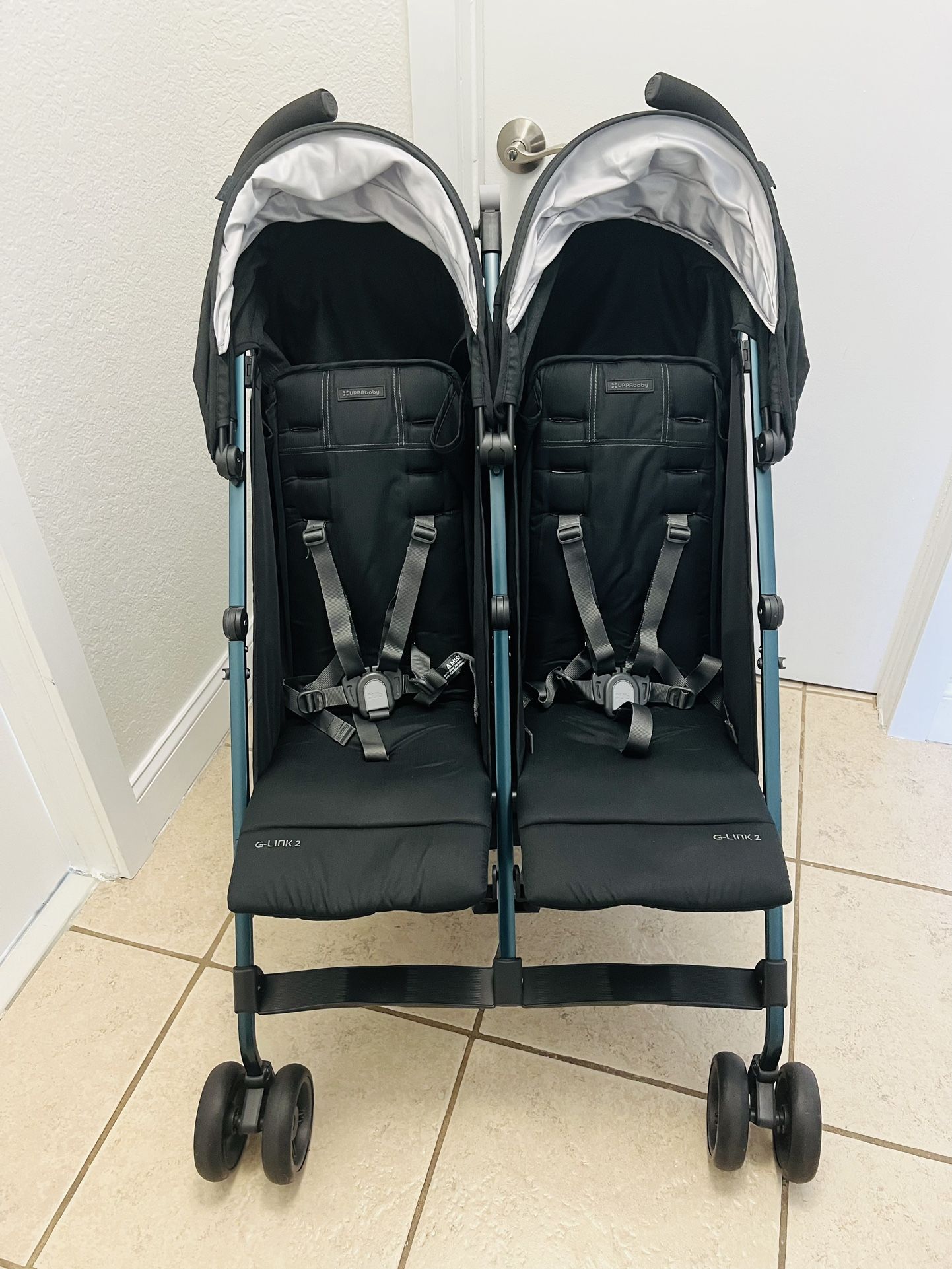 Uppababy Glink2 Double Umbrella Stroller for Sale in Miami, FL OfferUp