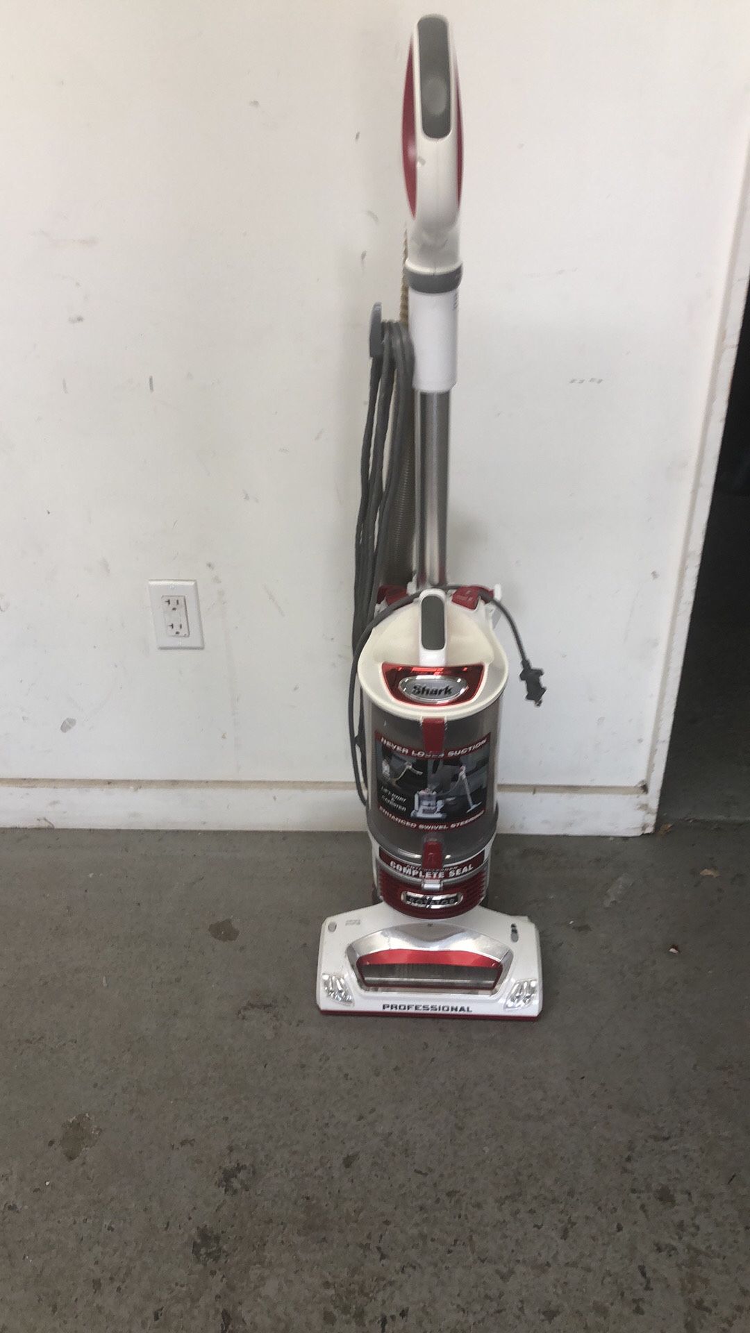 Good Working Condition Shark Vacuum