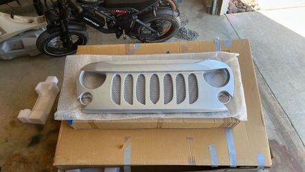 Jeep Wrangler JK "Angry Eye" Front Grill – Silver (Fits 2007-2018)