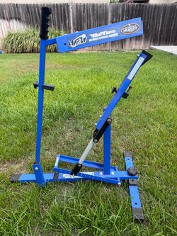 Louisville Slugger Blue Flame Pitching Machine