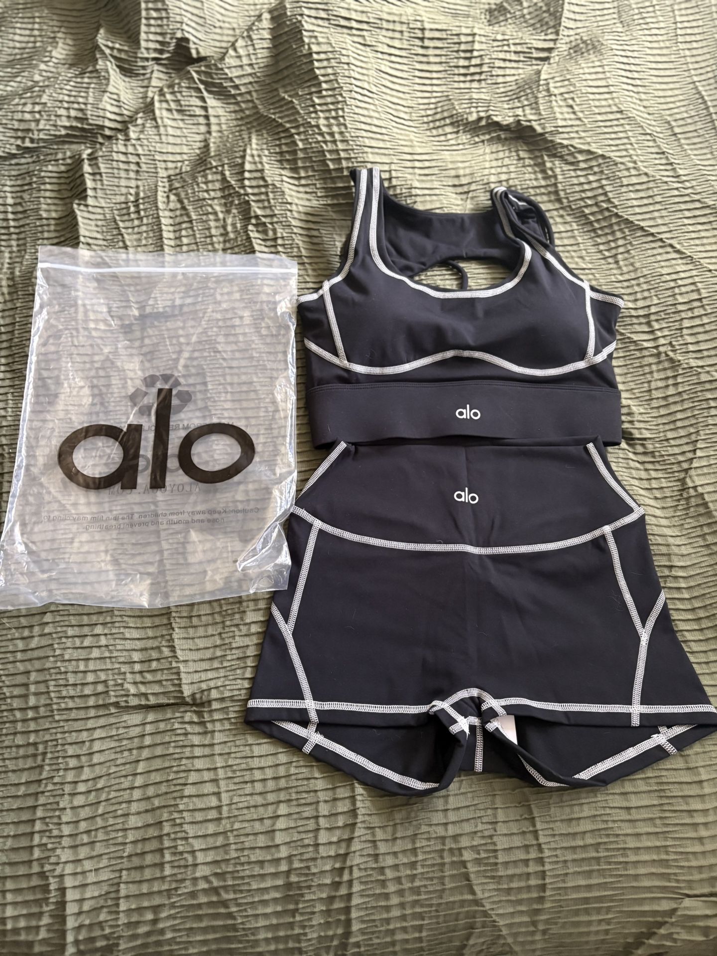 Alo Set (Shorts)