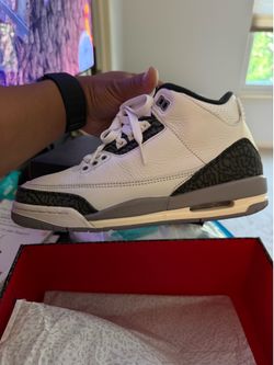 Jordan retro 3 white cement