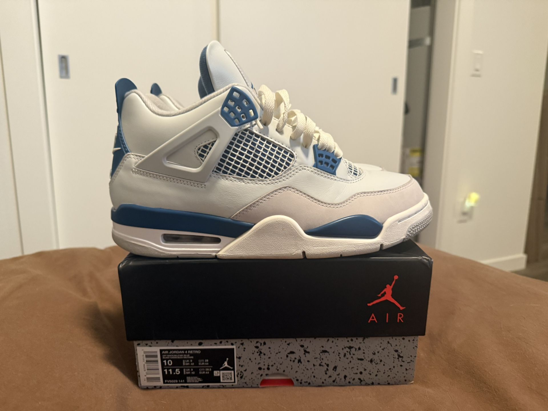 Jordan 4 Military Blue
